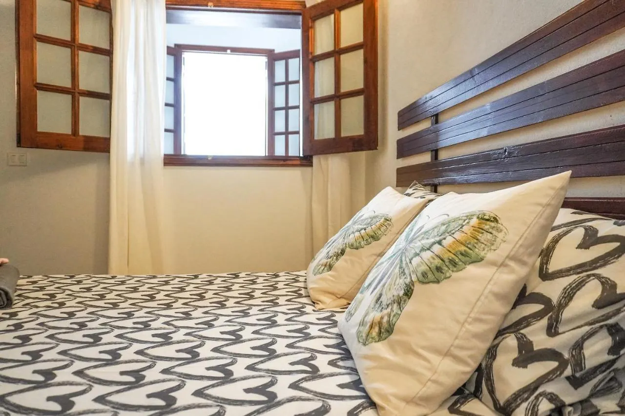 Casa Angela, Canarian Heritage لوس سيلوس بيت للعطل